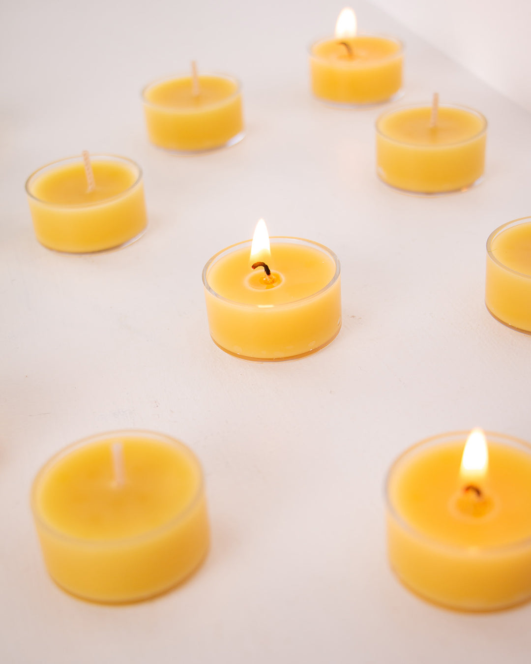 Pure Beeswax Tealights (98pcs)